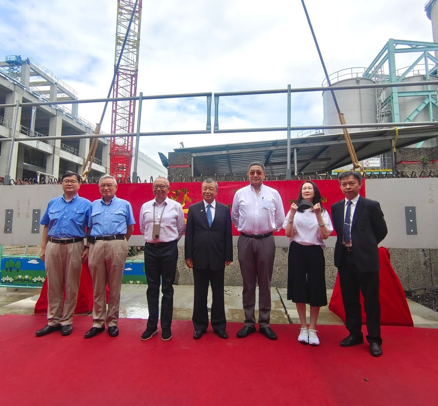 三元能源科技高雄鋰電池廠新建工程上梁典禮順利完成